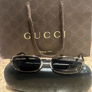Gucci Vintage Authentic Black GG 1371/S frames . Y2K perfect!